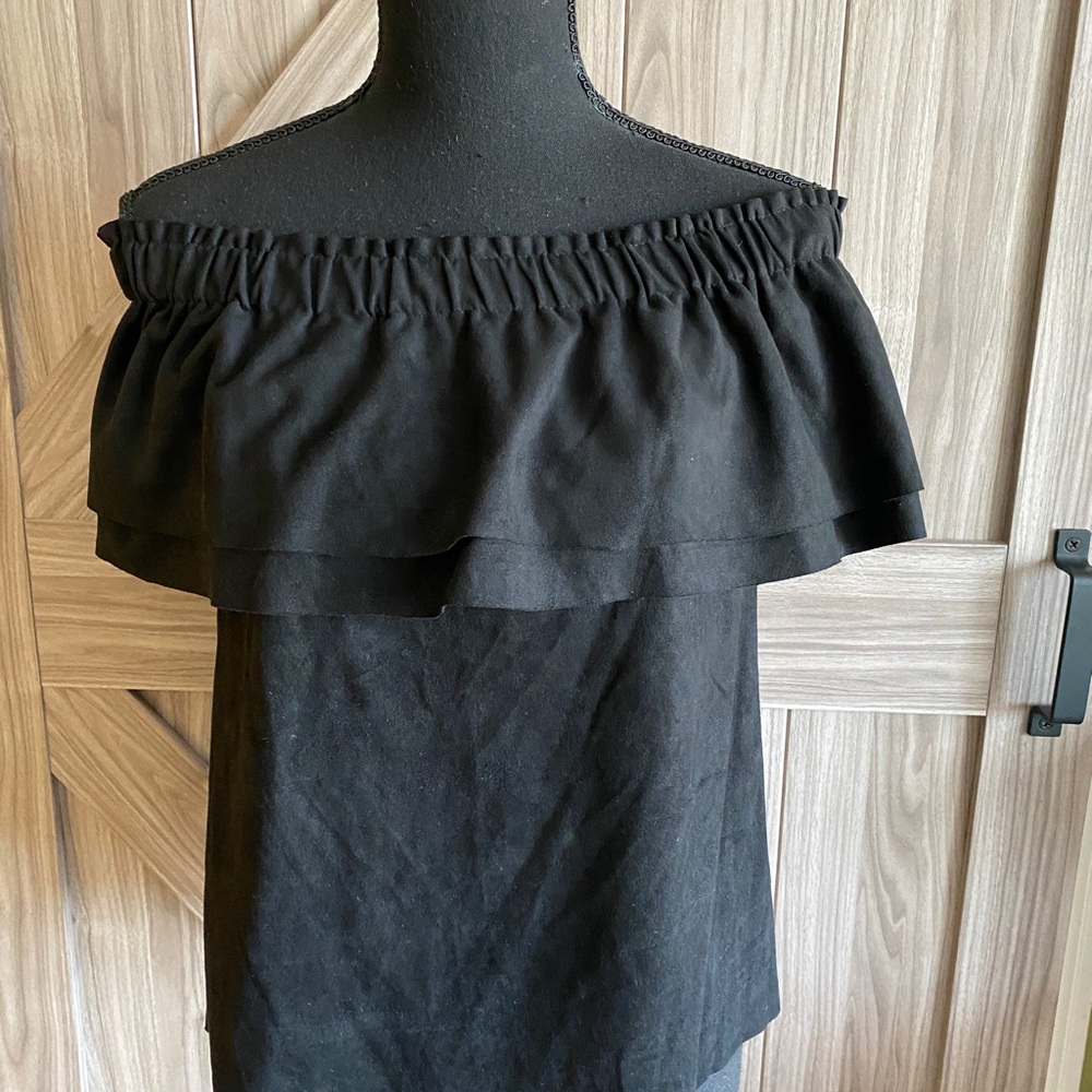 Young Fabulous & Broke black off the shoulder ruffle top